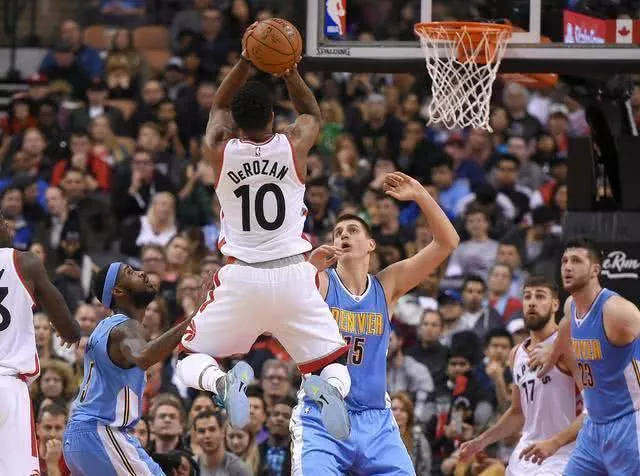 恩成为球场 恩成为球场