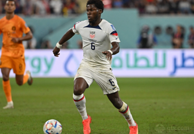 很可能在两 很可能在两